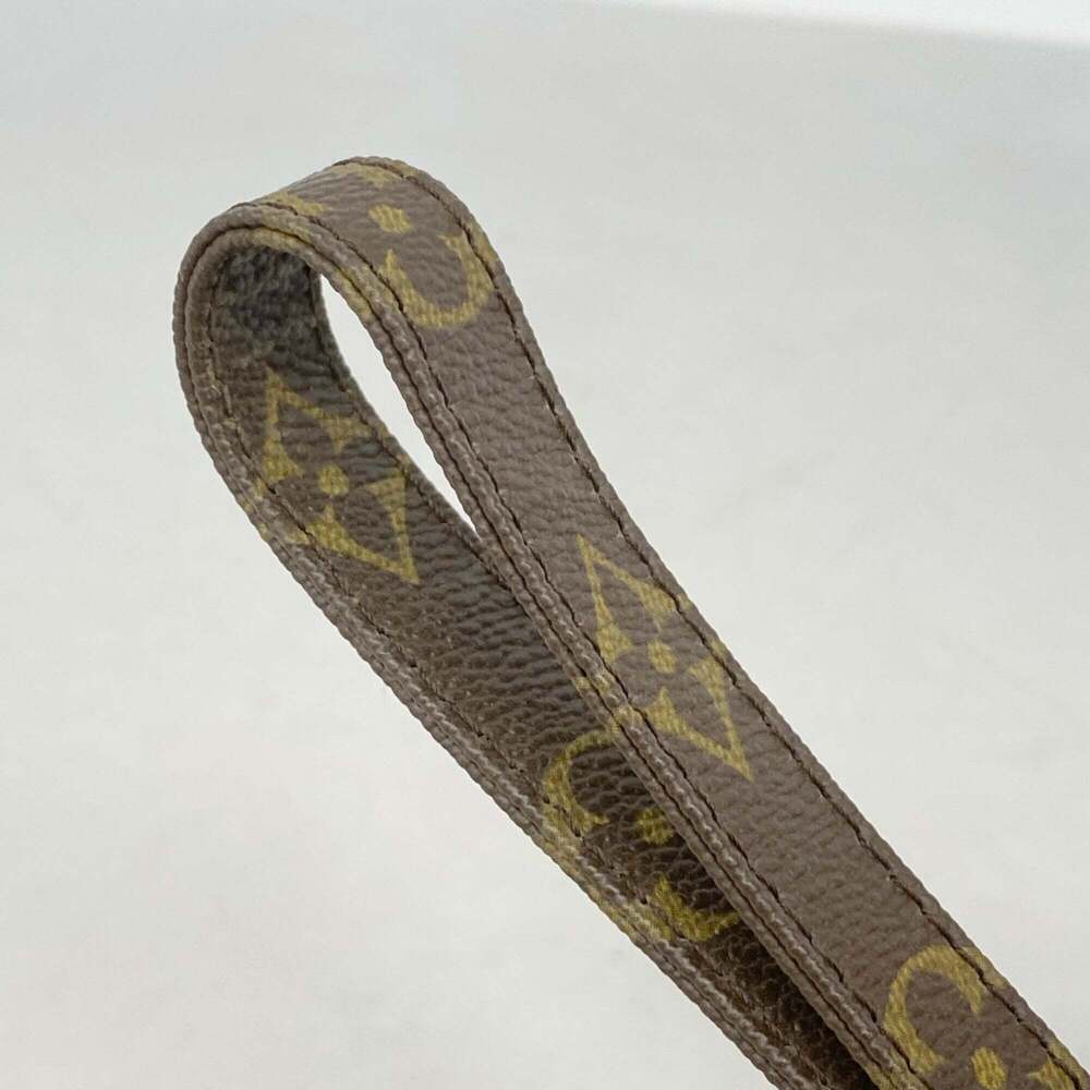 LOUIS VUITTON Brown Monogram Clutch Bag - Picture 9 of 10